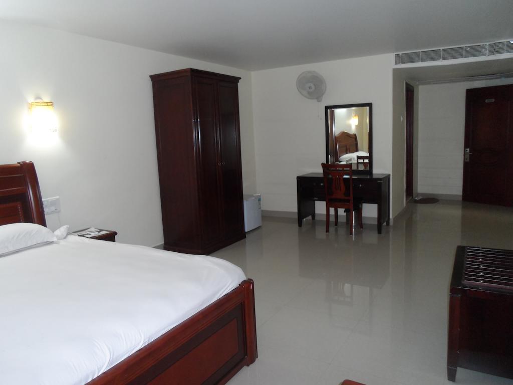 Psr Hotel Tirupati Szoba fotó
